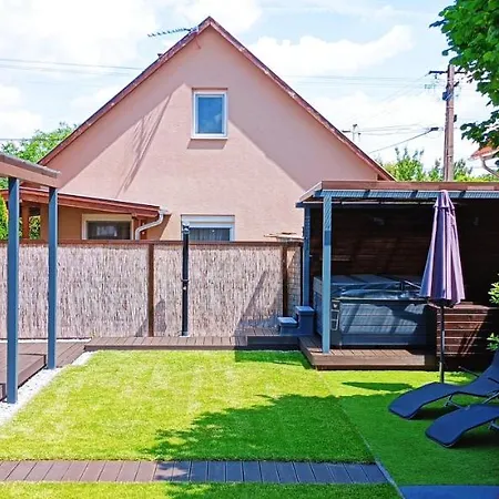 Bell Nyaralo Agard Gárdony